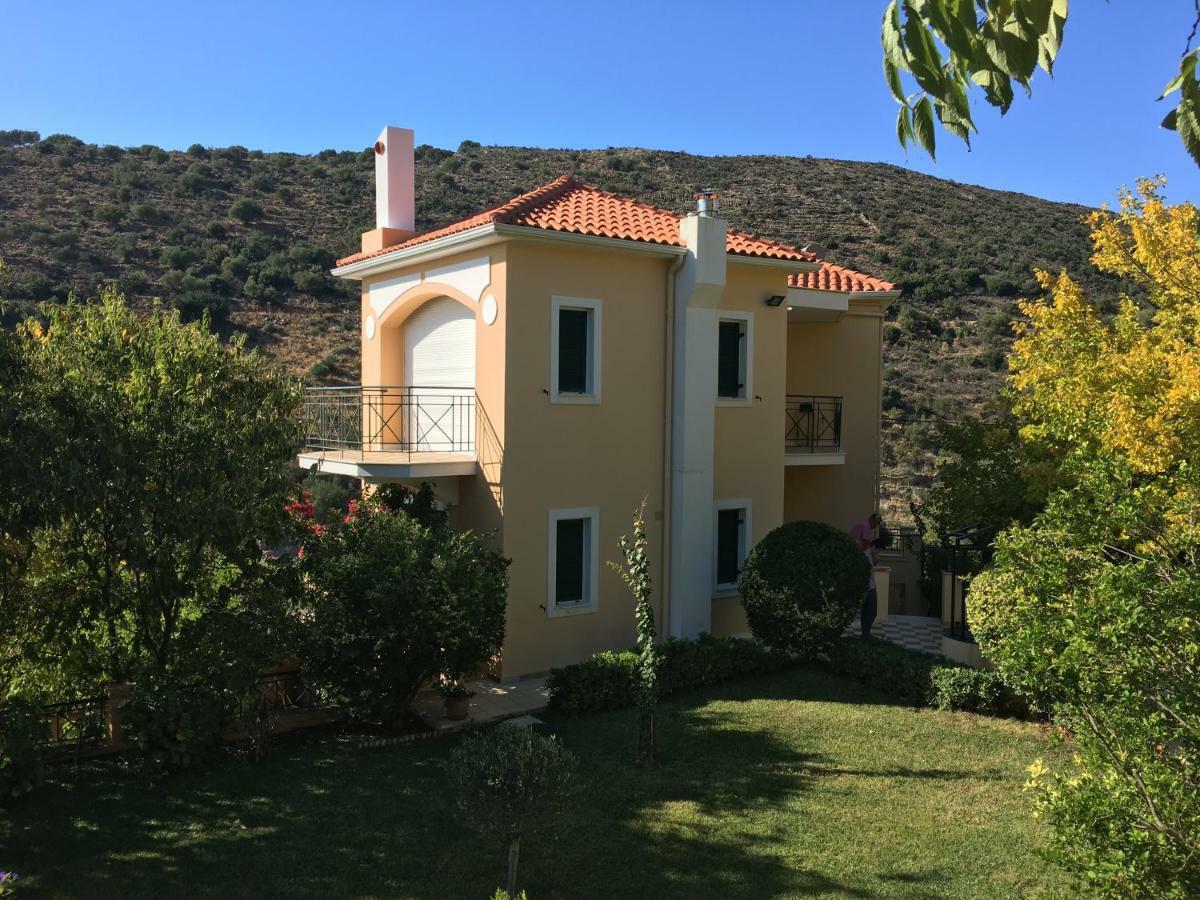 Villa Tzitzifies Kourouklata 외부 사진
