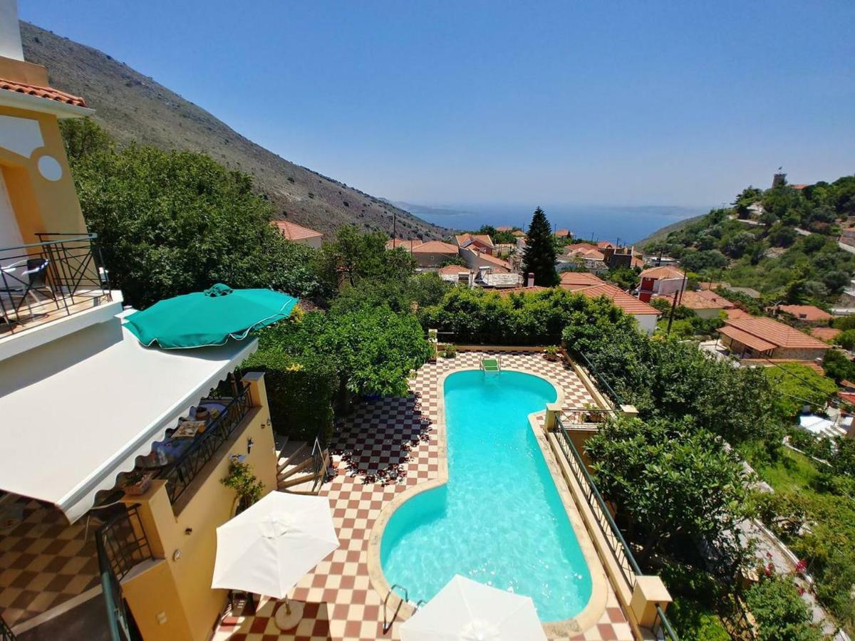 Villa Tzitzifies Kourouklata 외부 사진